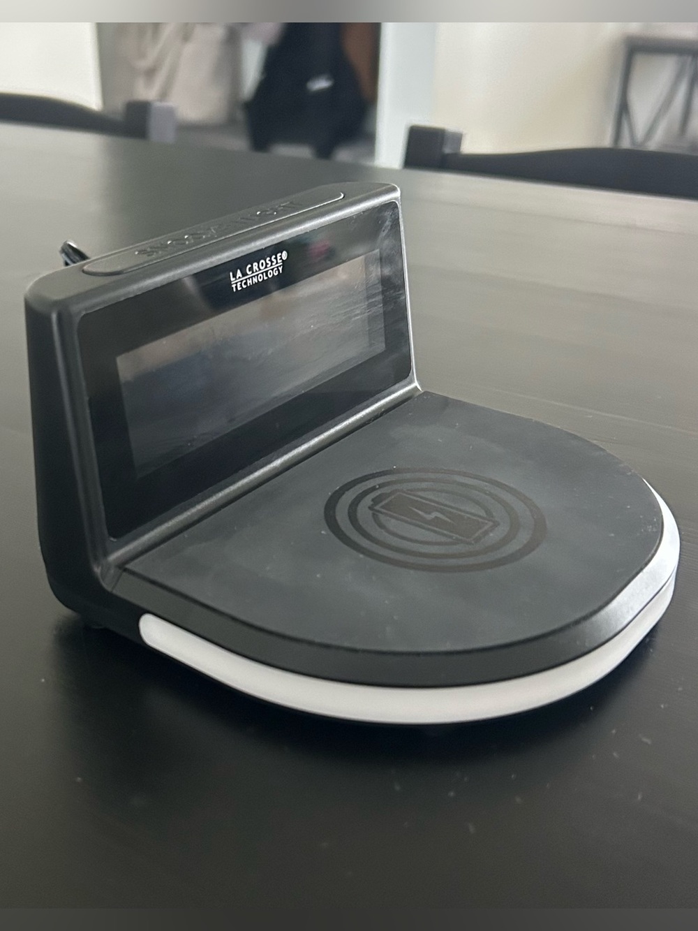 Wireless Charging Alarm Clock - Picture 6 of 9